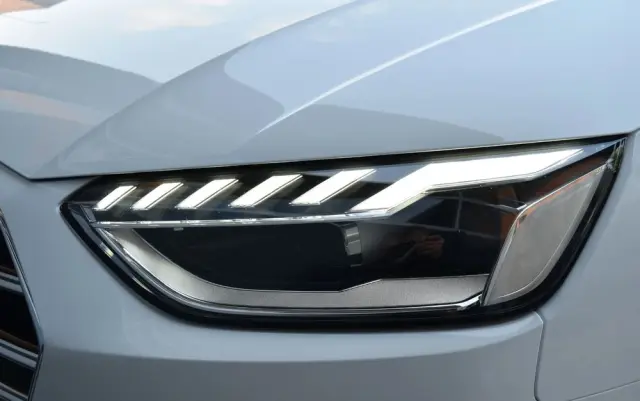 AUDI A4 Avant 40 TDI quattro S tronic