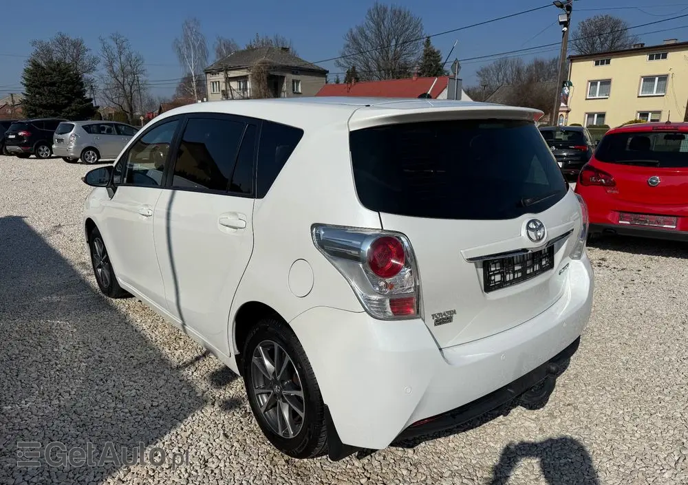 TOYOTA Verso 1.8 5-Sitzer Executive