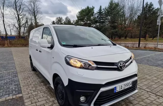 TOYOTA Proace 