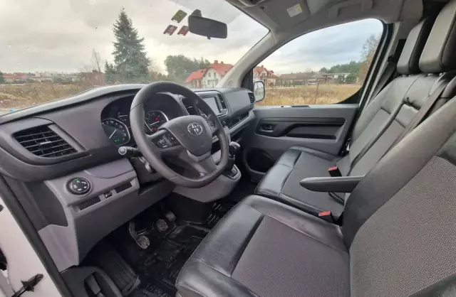 TOYOTA Proace 