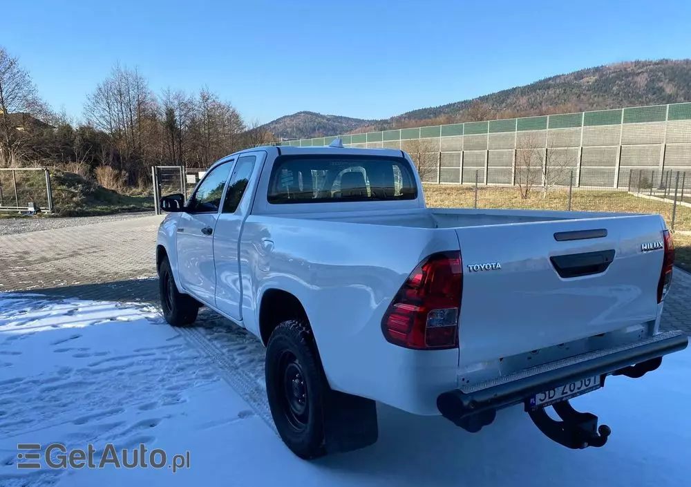 TOYOTA Hilux 2.4 D-4D Extra Cab DLX 4x4