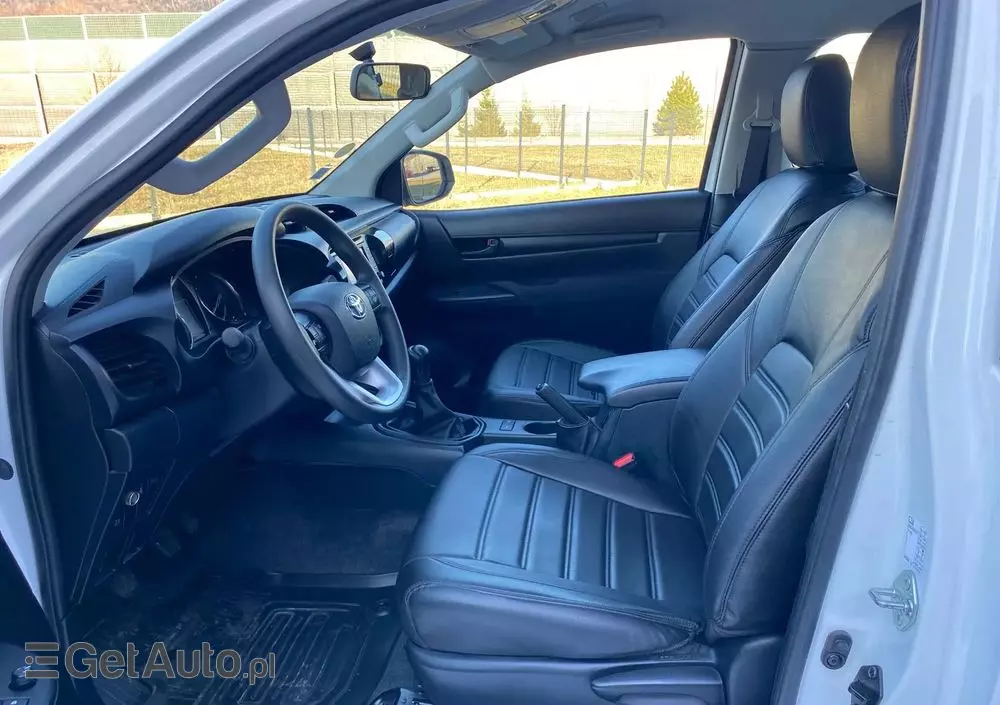 TOYOTA Hilux 2.4 D-4D Extra Cab DLX 4x4