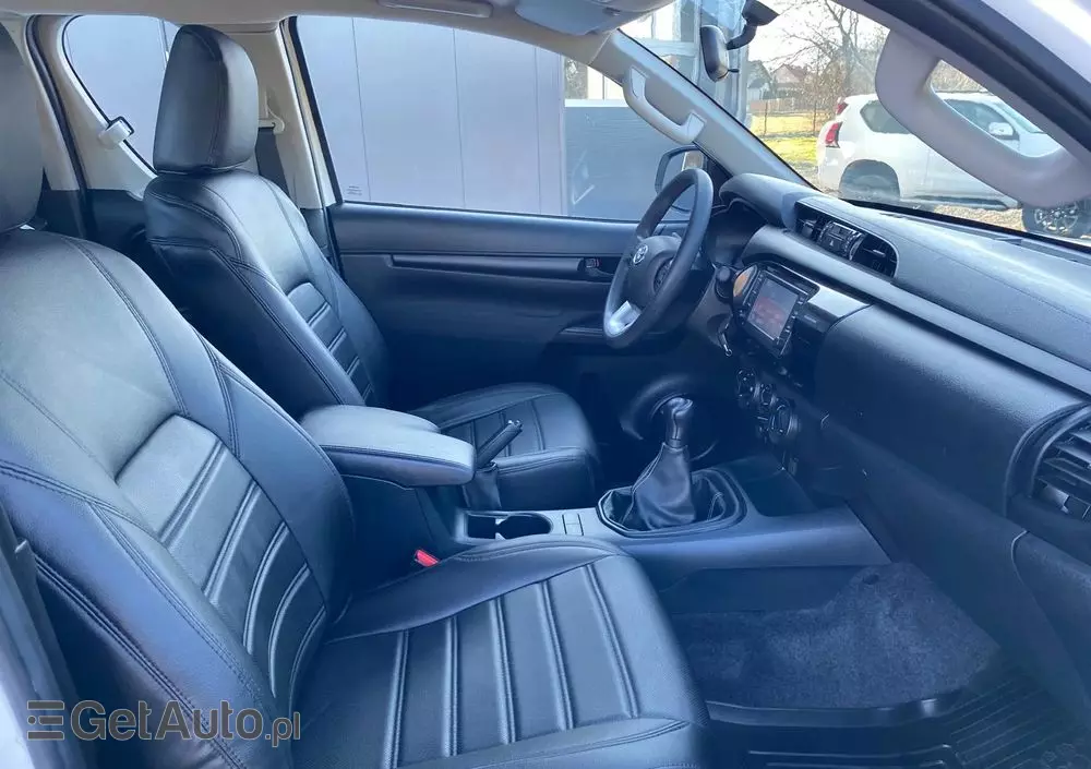 TOYOTA Hilux 2.4 D-4D Extra Cab DLX 4x4
