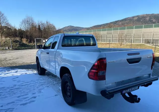 TOYOTA Hilux 2.4 D-4D Extra Cab DLX 4x4