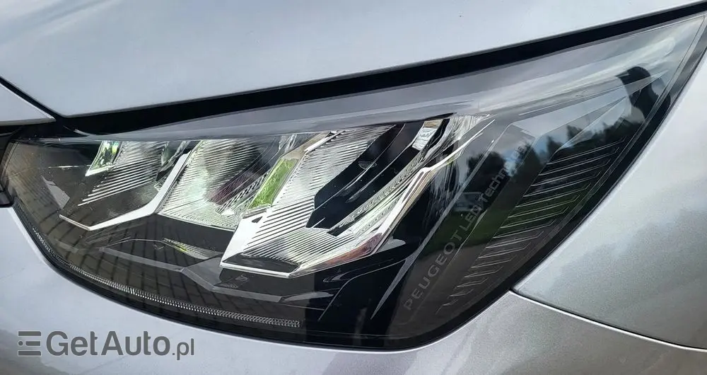 PEUGEOT 208 1.2 mHEV Allure