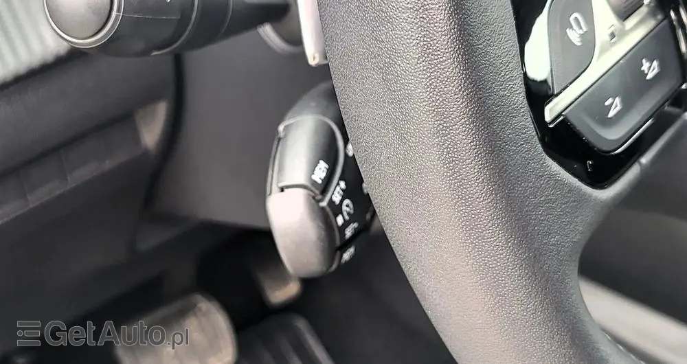 PEUGEOT 208 1.2 mHEV Allure