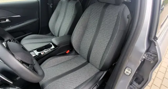 PEUGEOT 208 1.2 mHEV Allure