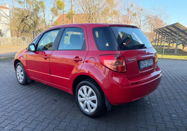 SUZUKI SX4 1.6 GLX / Comfort