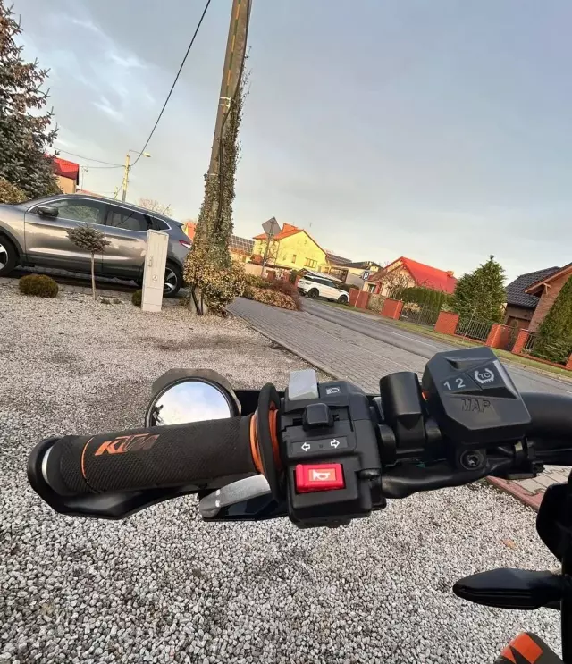 KTM Inny 