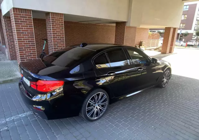 BMW Seria 5 530i GPF M Sport sport