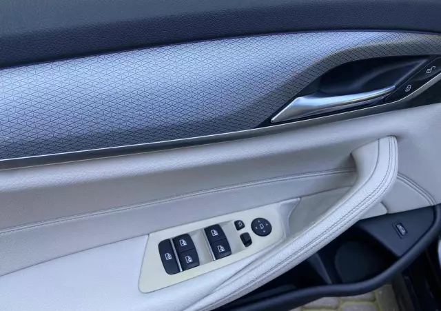 BMW Seria 5 530i GPF M Sport sport