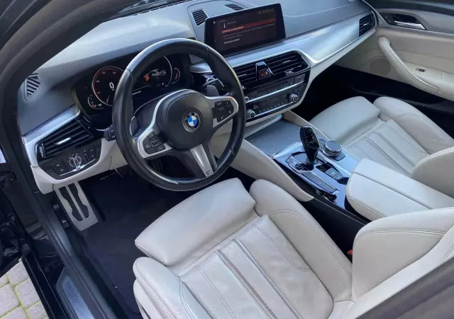 BMW Seria 5 530i GPF M Sport sport
