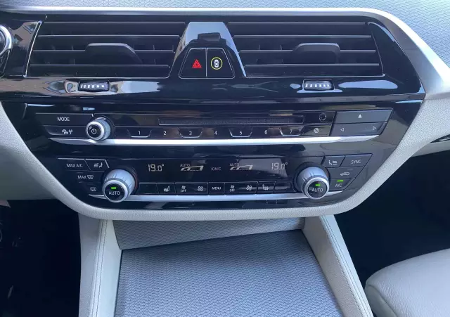 BMW Seria 5 530i GPF M Sport sport