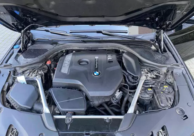 BMW Seria 5 530i GPF M Sport sport