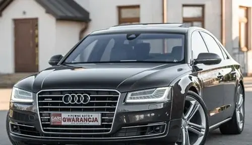 AUDI A8 