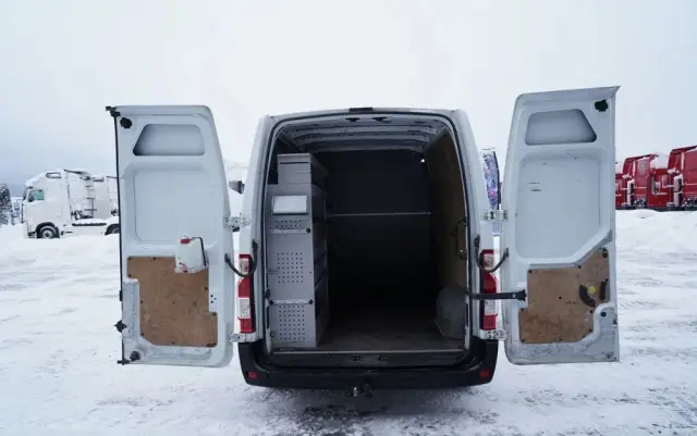 RENAULT MASTER / BLASZAK / FURGON / BRYGADÓWKA 7 MIEJSC / ZABUDOWA / POLSKI SALON / JEDEN WŁAŚCIEL 