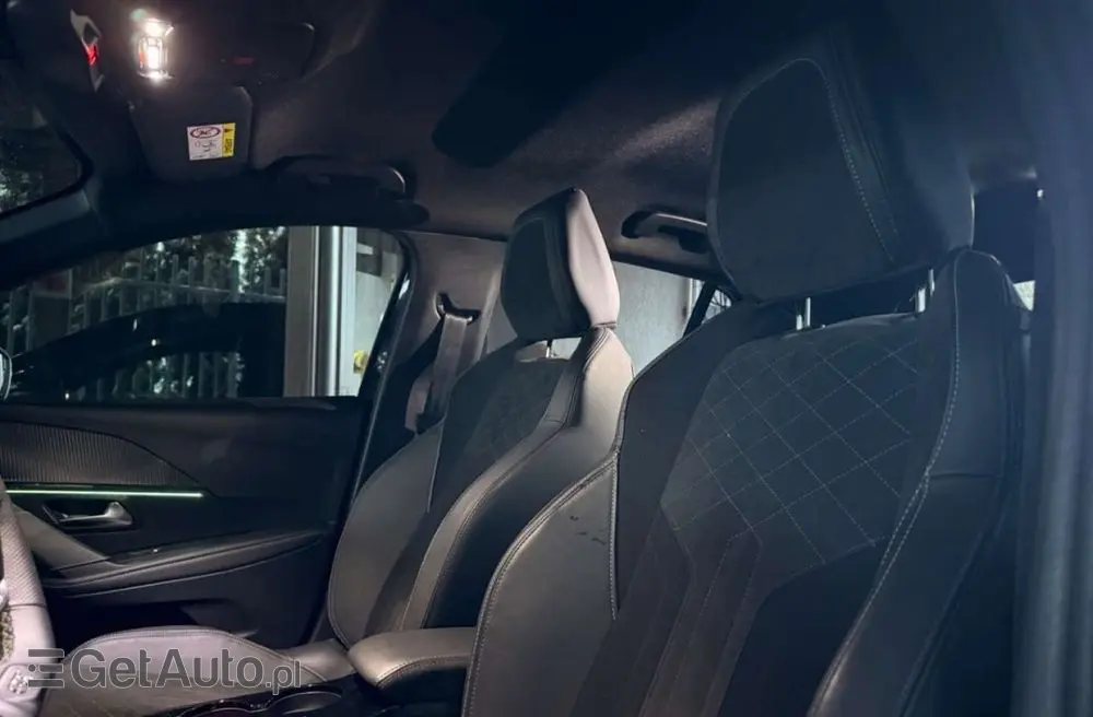 PEUGEOT 208 PureTech 100 EAT8 GT