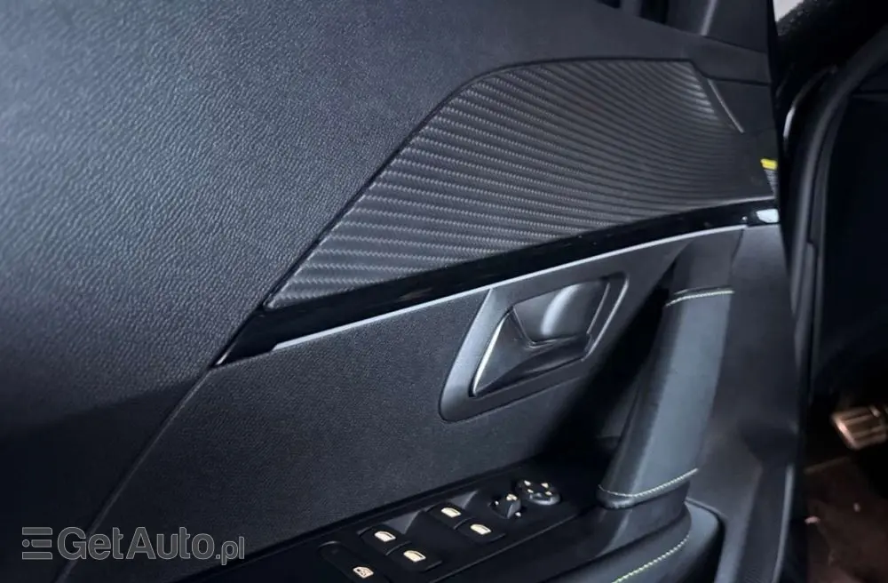 PEUGEOT 208 PureTech 100 EAT8 GT