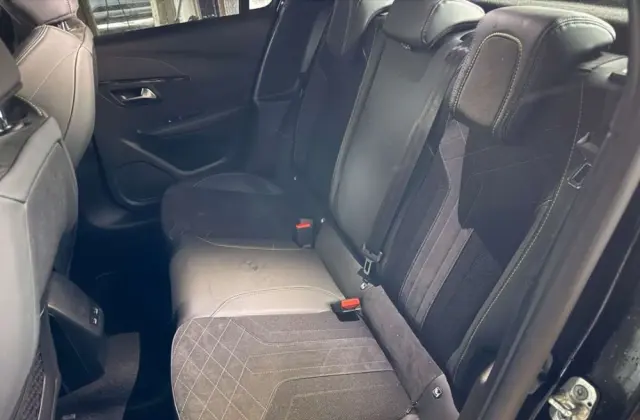 PEUGEOT 208 PureTech 100 EAT8 GT