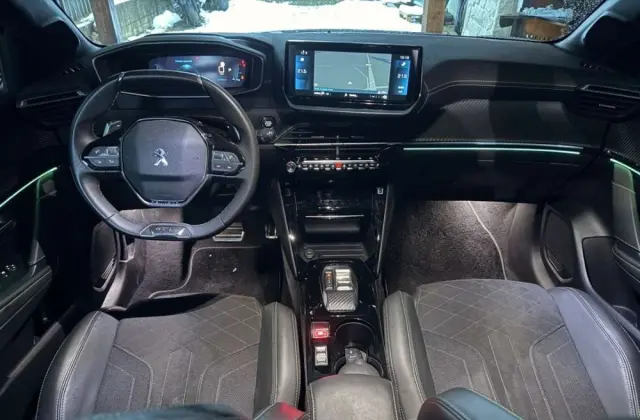 PEUGEOT 208 PureTech 100 EAT8 GT