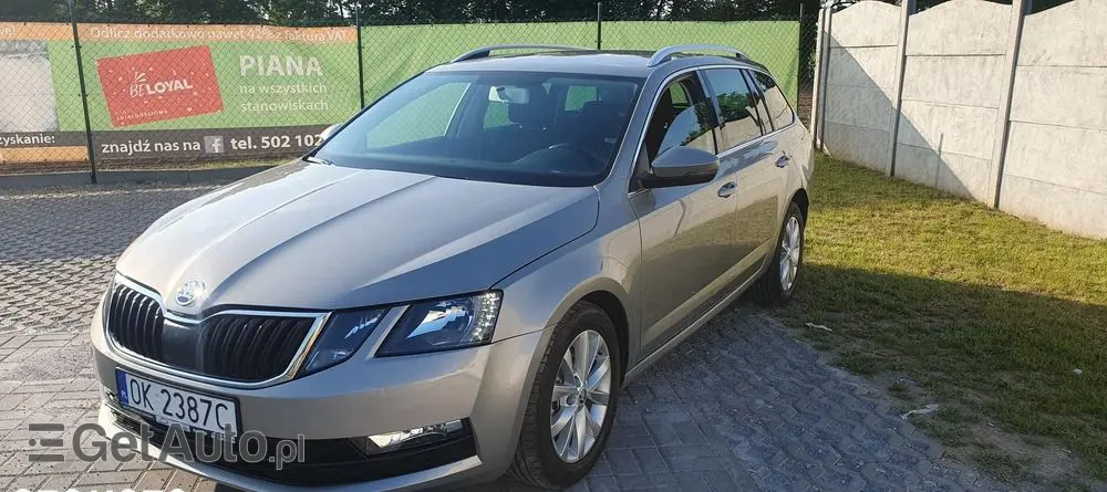 SKODA Octavia 