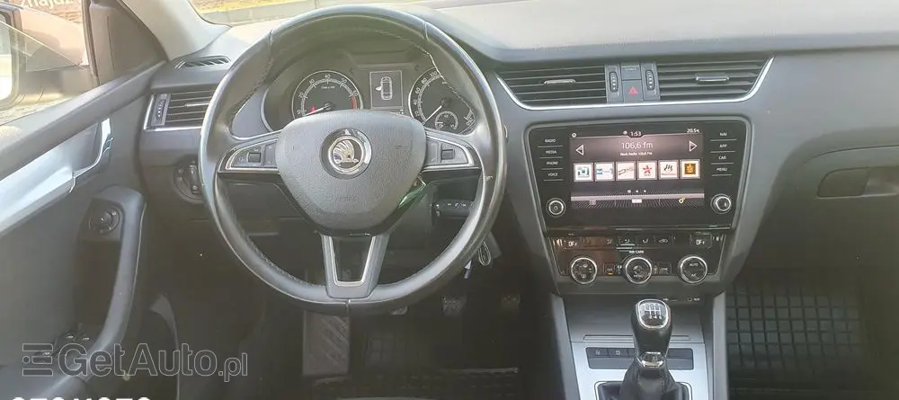 SKODA Octavia 