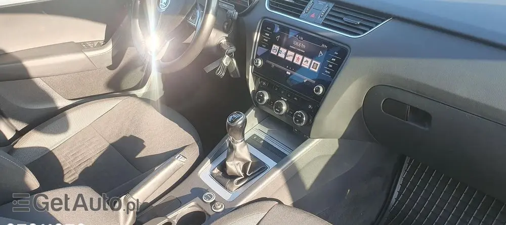 SKODA Octavia 