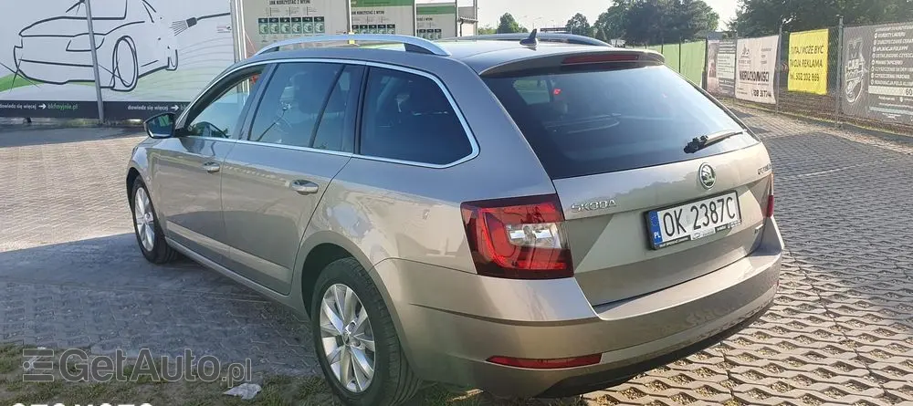 SKODA Octavia 
