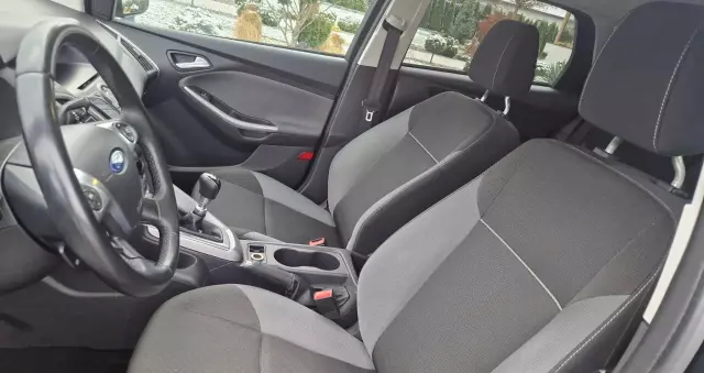 FORD Focus Turnier 1.6 TDCi DPF Titanium