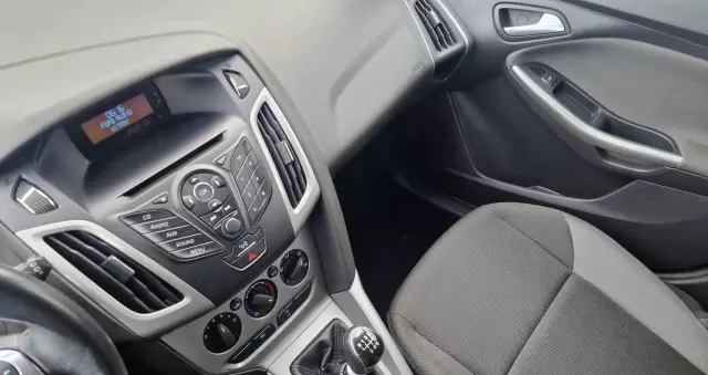 FORD Focus Turnier 1.6 TDCi DPF Titanium