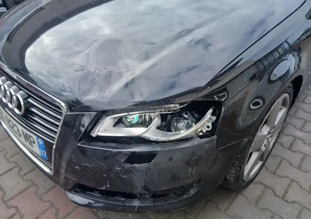 AUDI A3 Cabrio 2.0 TDI DPF S tronic Ambition