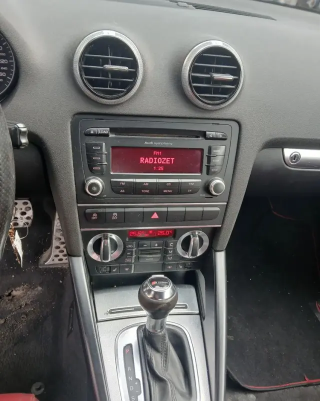 AUDI A3 Cabrio 2.0 TDI DPF S tronic Ambition