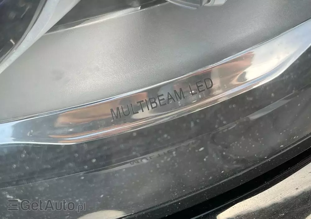 MERCEDES-BENZ Klasa C 300 e 9G-TRONIC