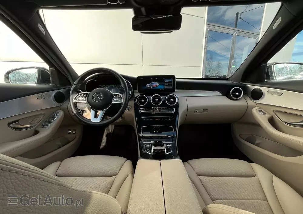 MERCEDES-BENZ Klasa C 300 e 9G-TRONIC