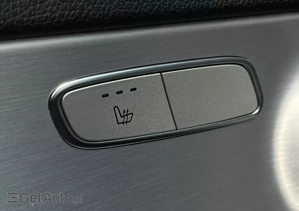 MERCEDES-BENZ Klasa C 300 e 9G-TRONIC