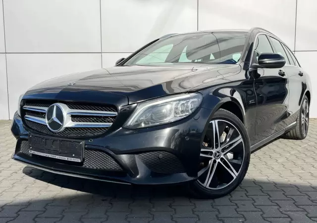 MERCEDES-BENZ Klasa C 300 e 9G-TRONIC