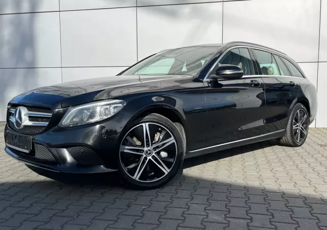 MERCEDES-BENZ Klasa C 300 e 9G-TRONIC