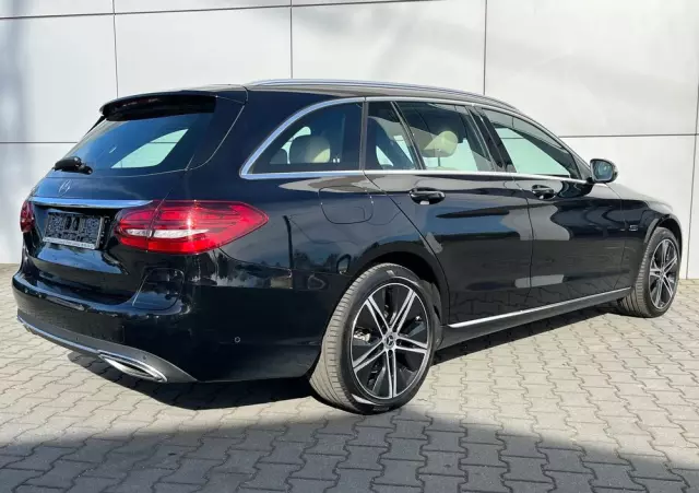 MERCEDES-BENZ Klasa C 300 e 9G-TRONIC