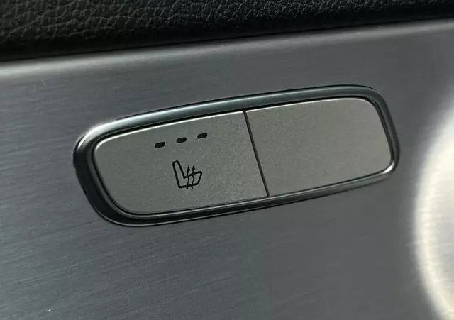 MERCEDES-BENZ Klasa C 300 e 9G-TRONIC