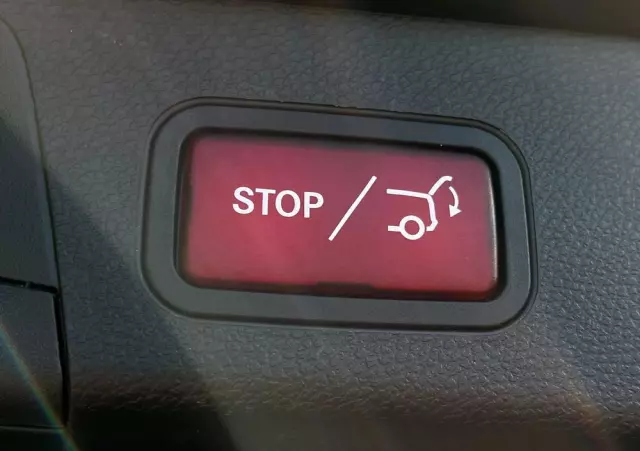 MERCEDES-BENZ Klasa C 300 e 9G-TRONIC