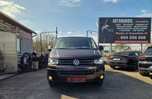 VOLKSWAGEN Multivan 