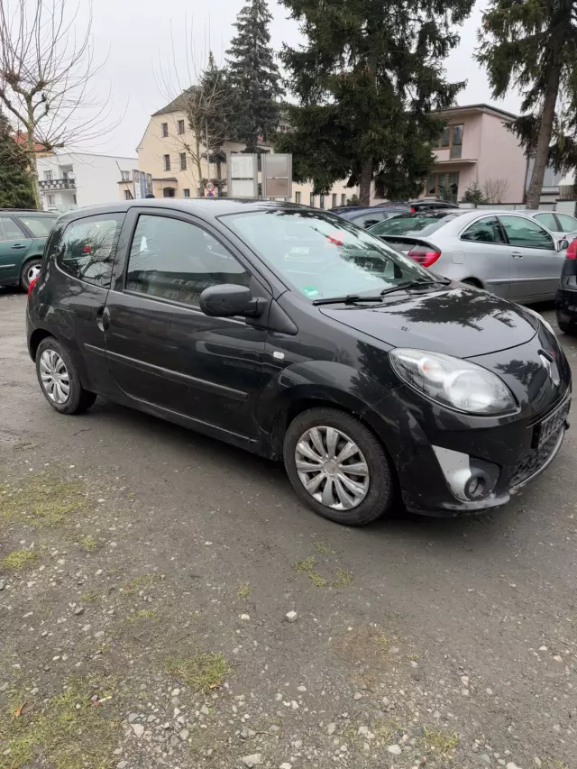 RENAULT Twingo 