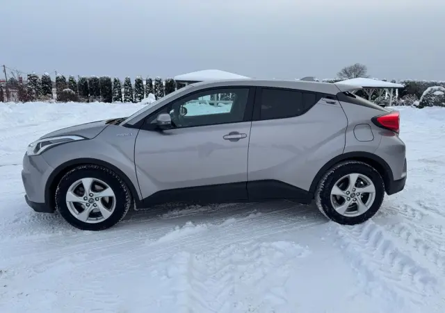 TOYOTA C-HR Style