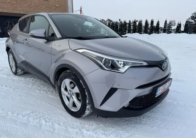 TOYOTA C-HR Style