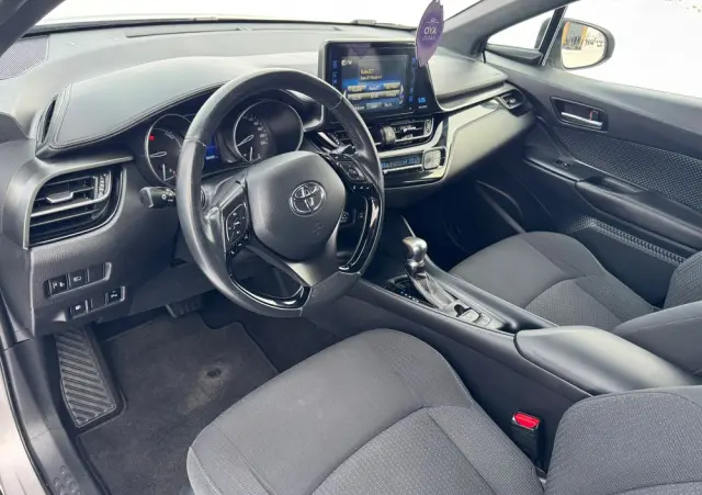 TOYOTA C-HR Style