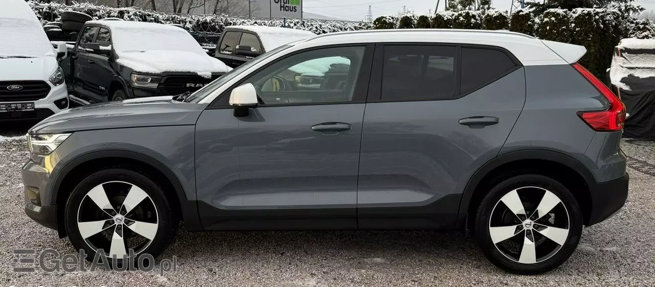 VOLVO XC 40 D3 AWD Momentum Pro