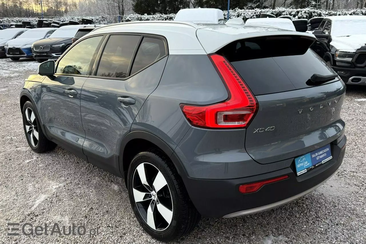 VOLVO XC 40 D3 AWD Momentum Pro