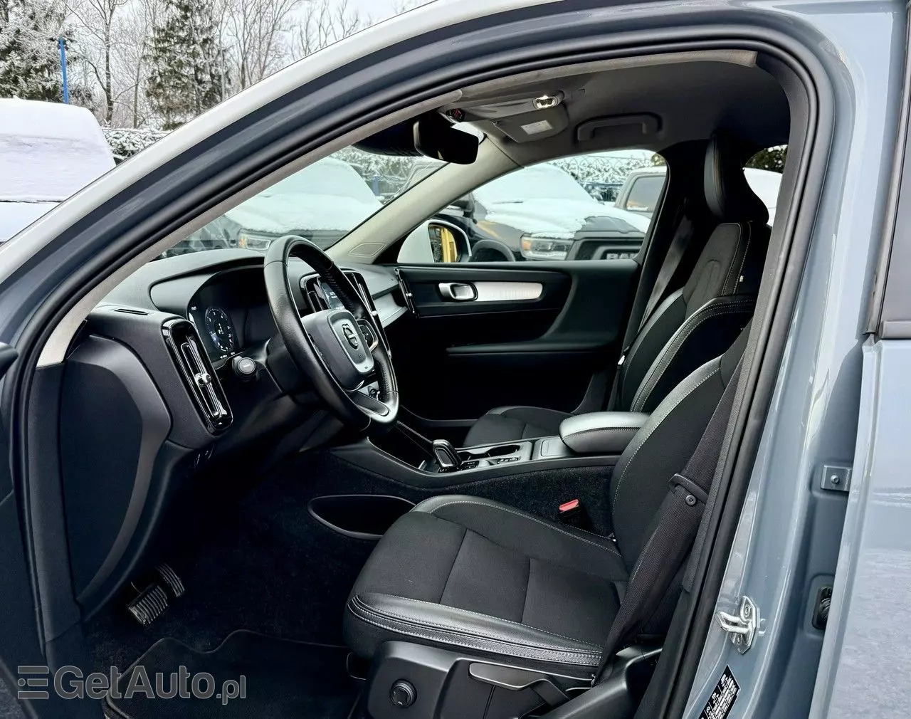 VOLVO XC 40 D3 AWD Momentum Pro