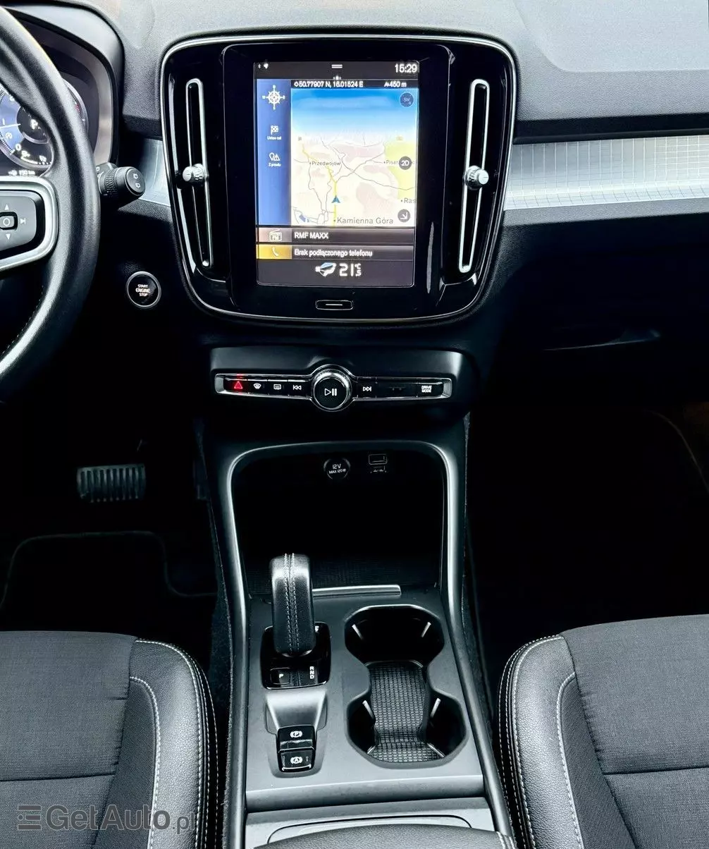 VOLVO XC 40 D3 AWD Momentum Pro