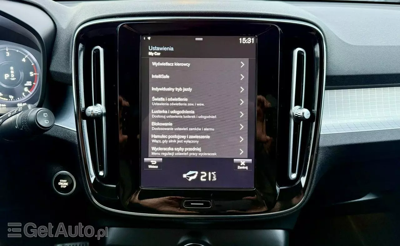 VOLVO XC 40 D3 AWD Momentum Pro